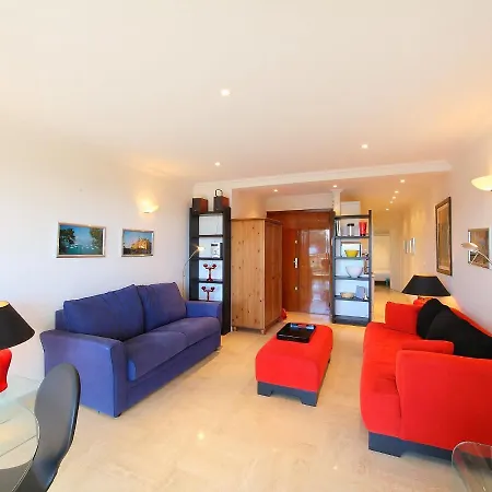 De Luynes By Interhome *